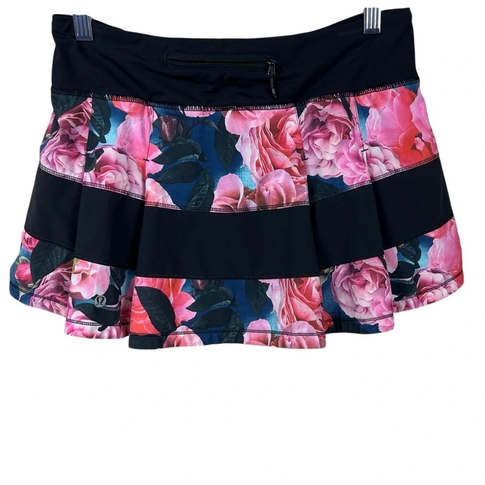 Lululemon Athletica Pace Rival Skirt 4-way Stretch in Secret Garden / Black